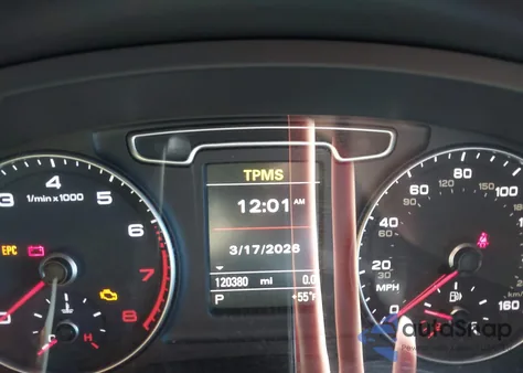 2015 Audi Q3 2.0T Premium Plus z USA, uszkodzony, nr VIN WA1EFCFS1FR010825